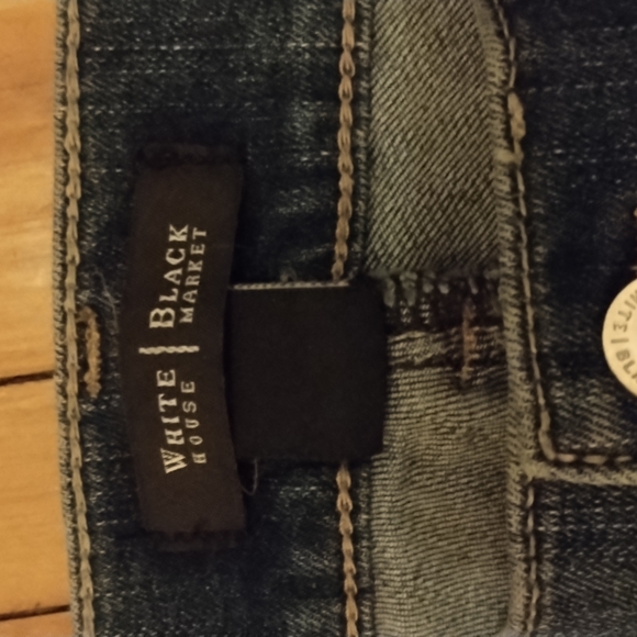 woman's white house skimmer 4 Jeans - Picture 2 of 5